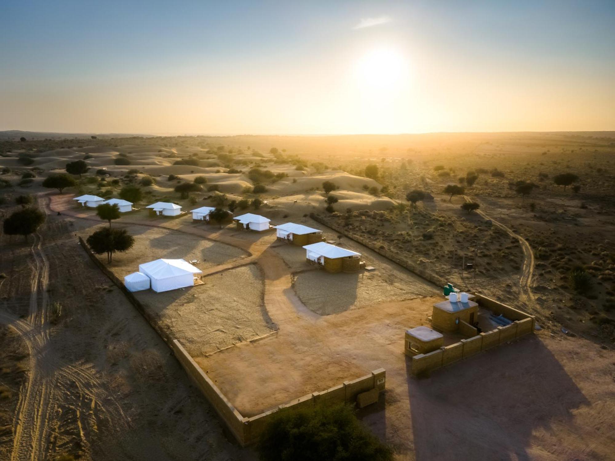 Grand Khalifa Luxury Camp Hotell Sām Eksteriør bilde